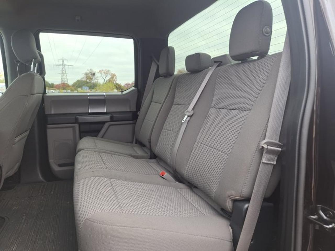 2018 Ford F-150 XLT Crew 4X4 | 5.0L V8 | 301A | XTR | Power Seat | CarPlay + Android | Rear Camera | and More ! Photo