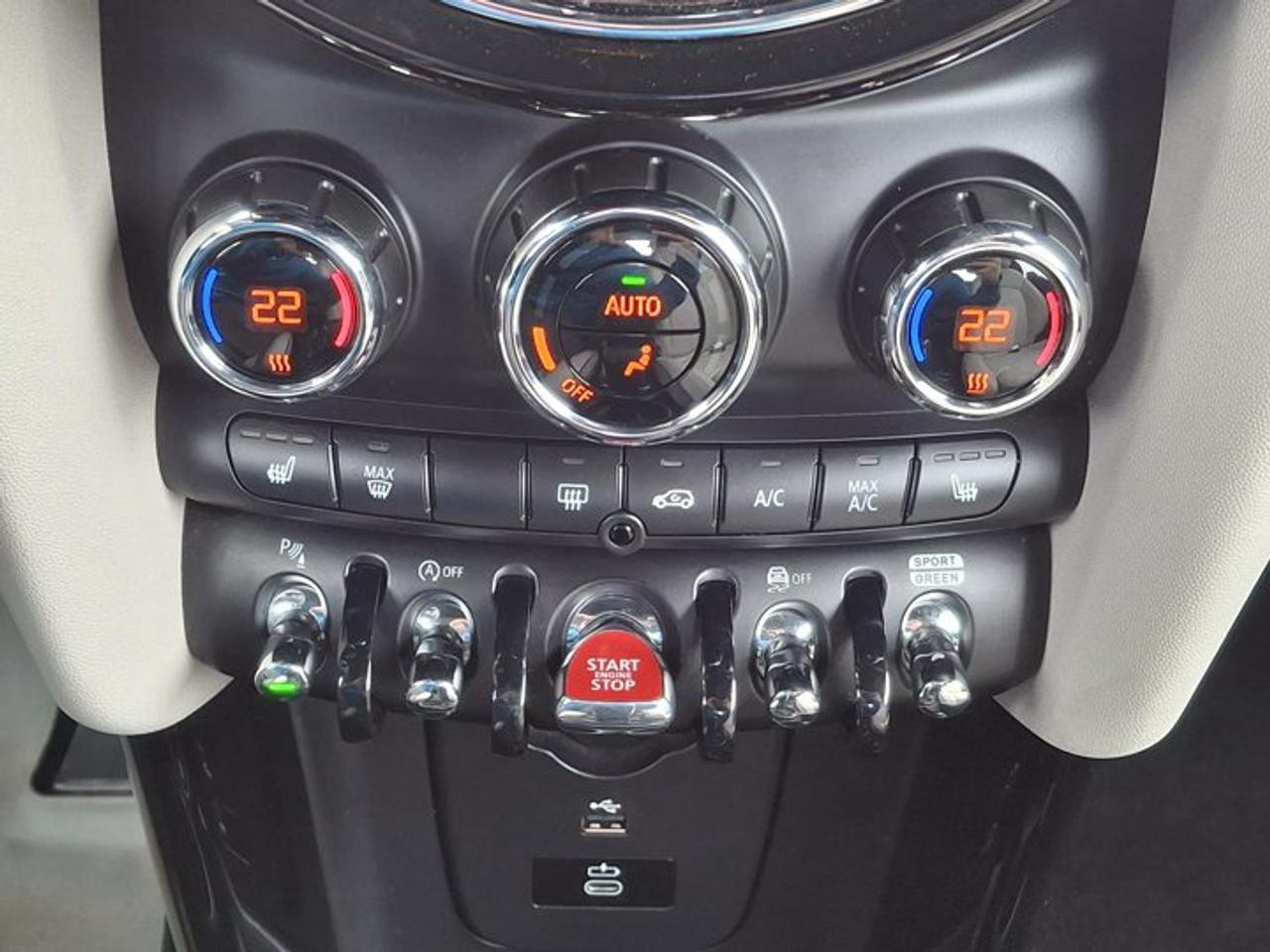 2024 MINI Cooper Convertible Cooper S Convertible | Navi | Heads Up Display | Leather | Heated Seats + Steering | and More ! Photo