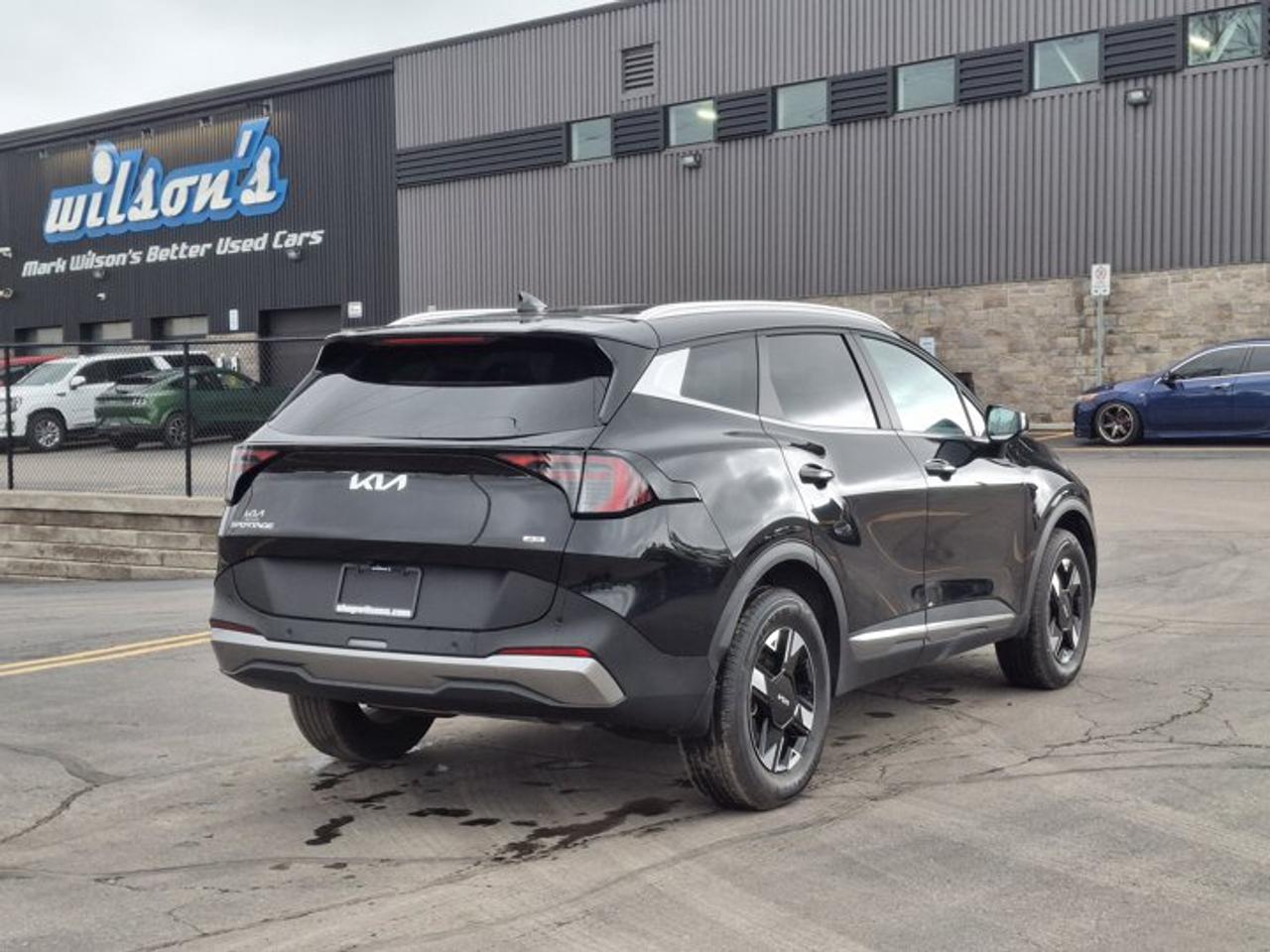 2026 Kia Sportage LX AWD | Heated Seats | Smart Cruise | Apple CarPlay + Android | Keyless Entry | and More ! Photo