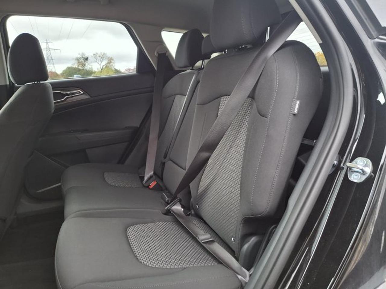 2026 Kia Sportage LX AWD | Heated Seats | Smart Cruise | Apple CarPlay + Android | Keyless Entry | and More ! Photo