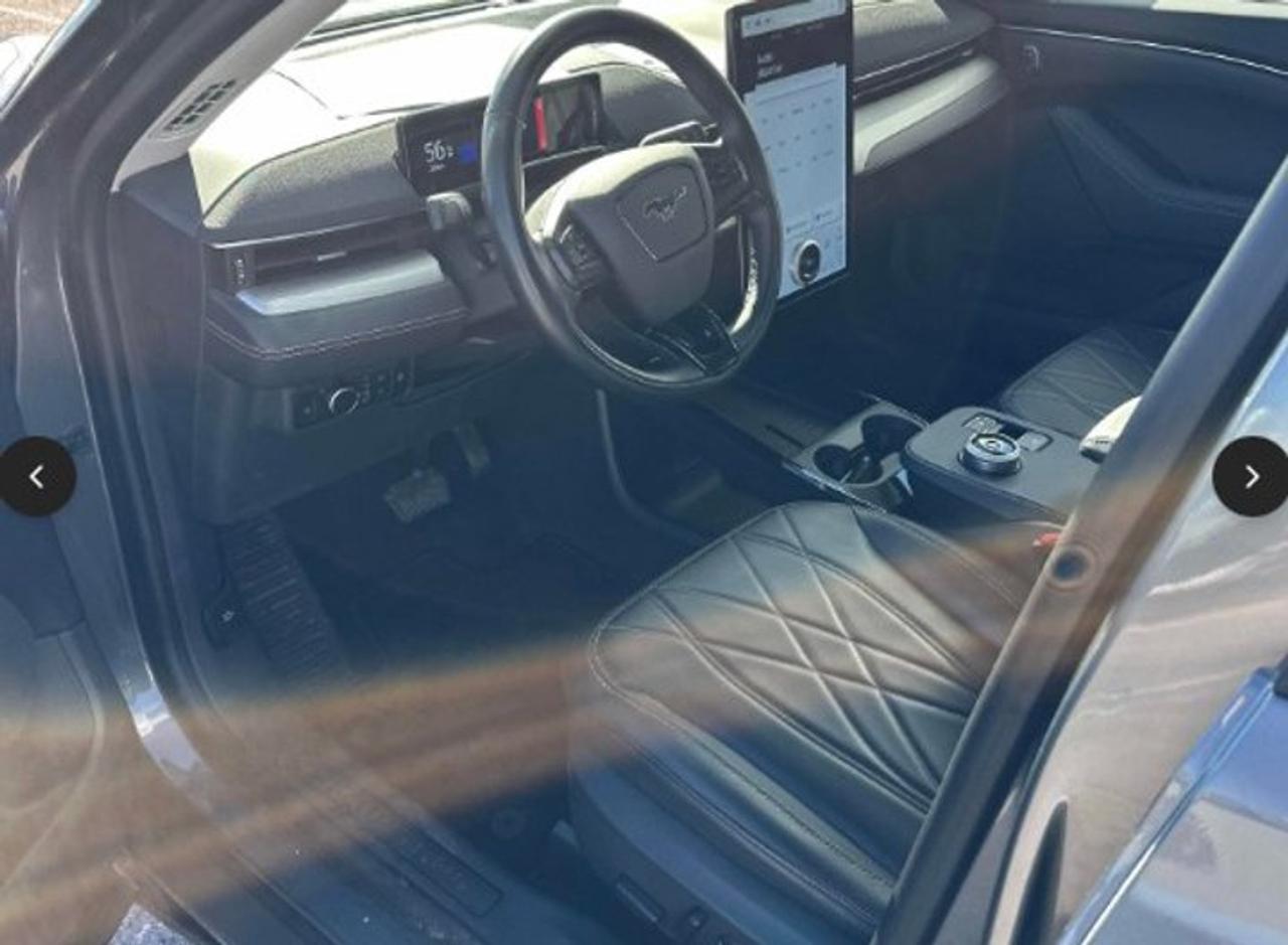 2023 Ford Mustang Mach-E Select | Heated Wheel + Seats | Leather | Power Seat | CarPlay + Android | Rear Camera | and More ! Photo3