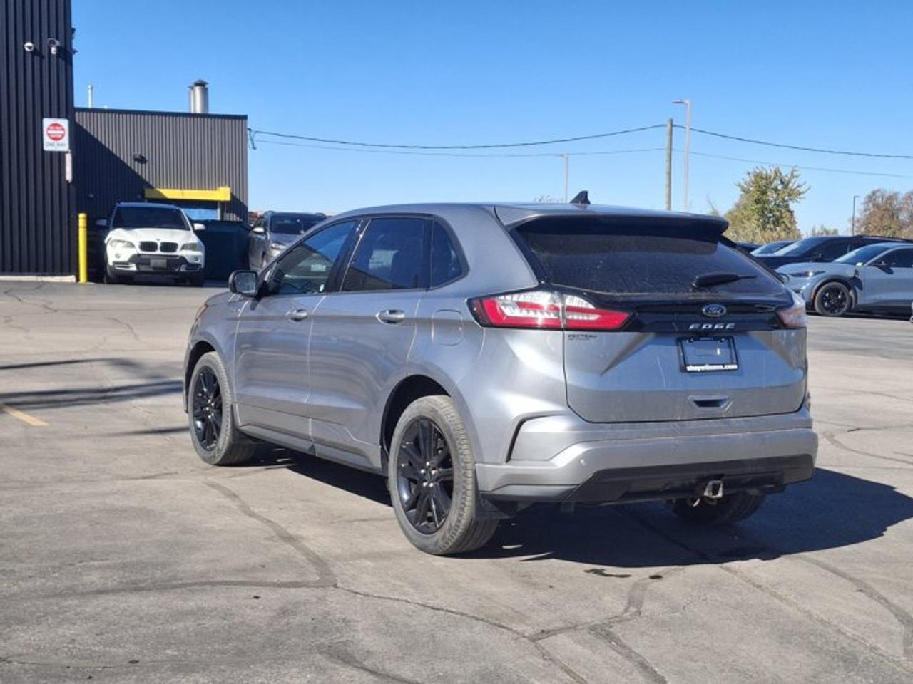 2023 Ford Edge ST Line AWD | Split Leather | Heated Seats + Steering | Trailer Tow Pkg | Remote Start | and More ! Photo