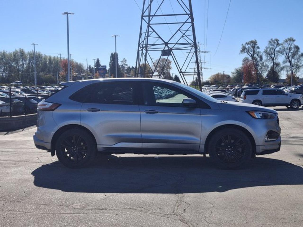 2023 Ford Edge ST Line AWD | Split Leather | Heated Seats + Steering | Trailer Tow Pkg | Remote Start | and More ! Photo