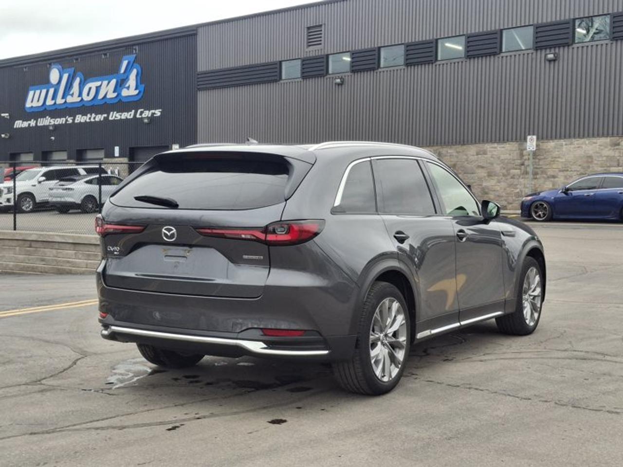 2024 Mazda CX-90 MHEV GT MHEV AWD | Nav | Leather | Sunroof | Heated Seats + Steering | Power Liftgate | Bose Audio & More Photo4