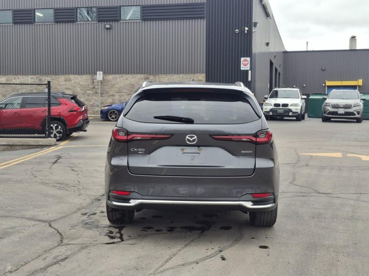 2024 Mazda CX-90 MHEV GT MHEV AWD | Nav | Leather | Sunroof | Heated Seats + Steering | Power Liftgate | Bose Audio & More Photo3