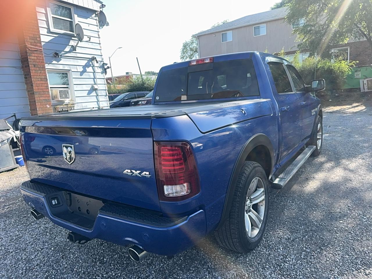 2014 RAM 1500 SPORT Photo2
