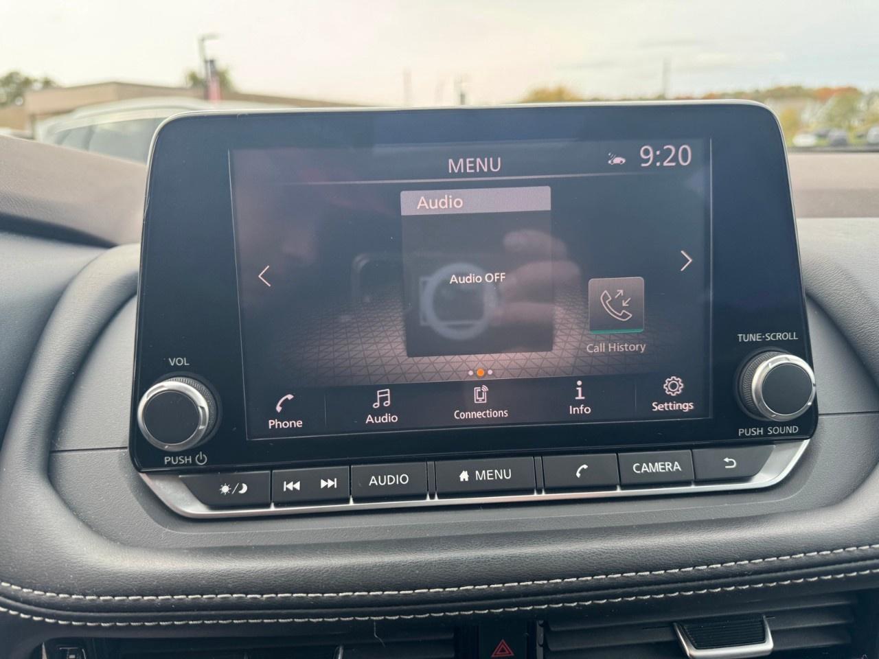 2021 Nissan Rogue SV Photo