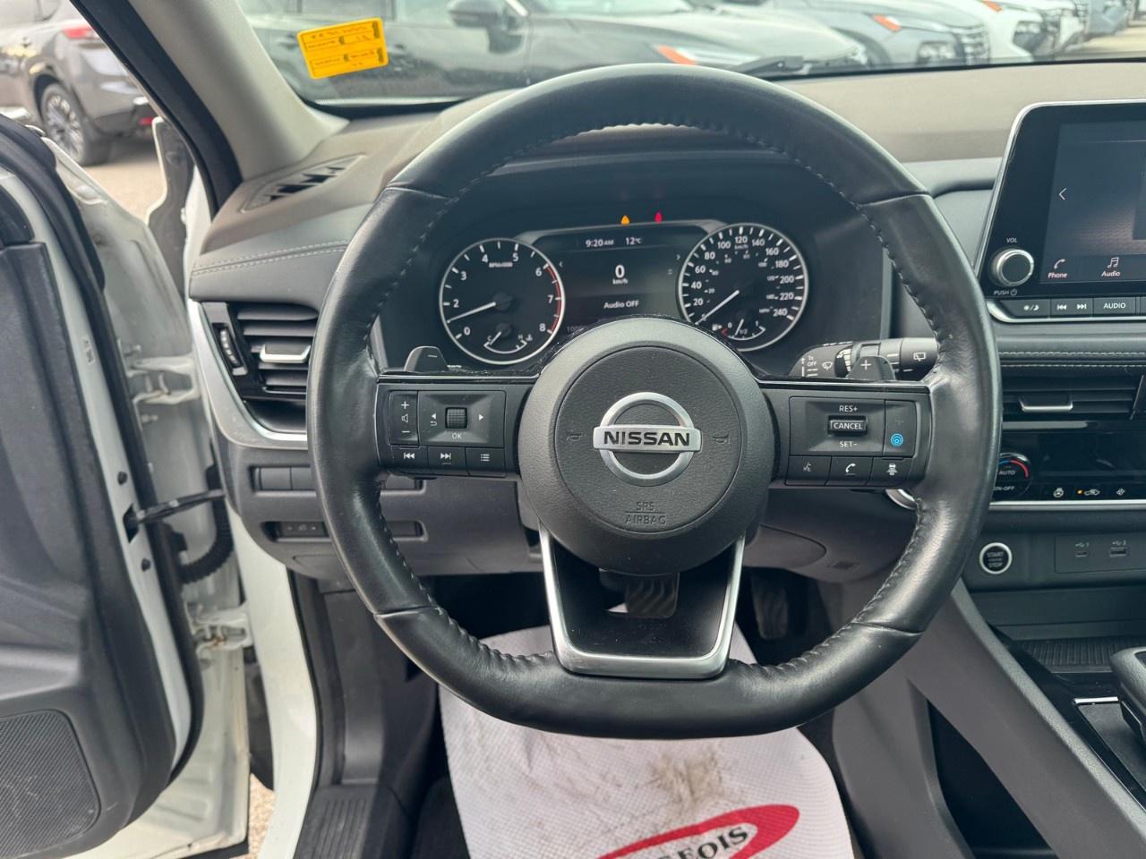 2021 Nissan Rogue SV Photo