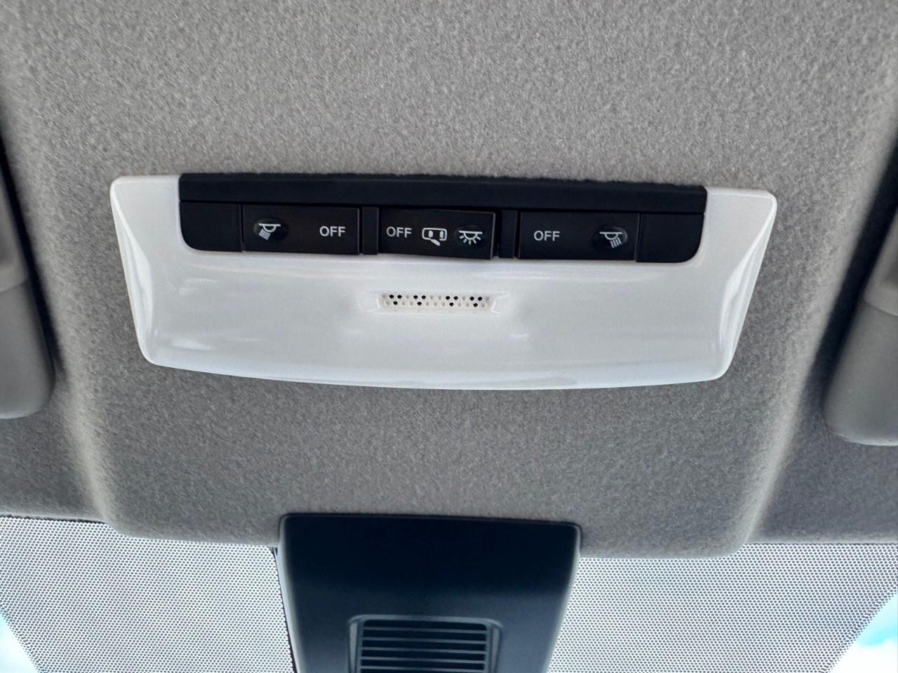 2024 Nissan Kicks SV FWD Photo