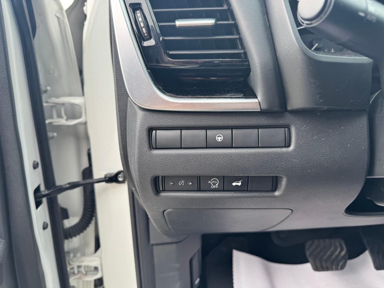 2023 Nissan Rogue AWD SL Photo