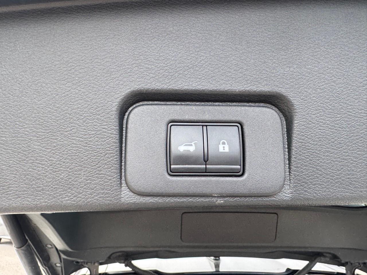 2023 Nissan Rogue AWD SL Photo