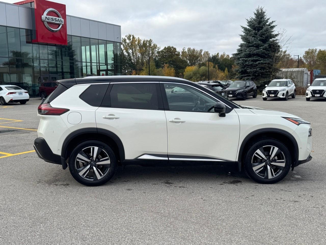 2023 Nissan Rogue AWD SL Photo1