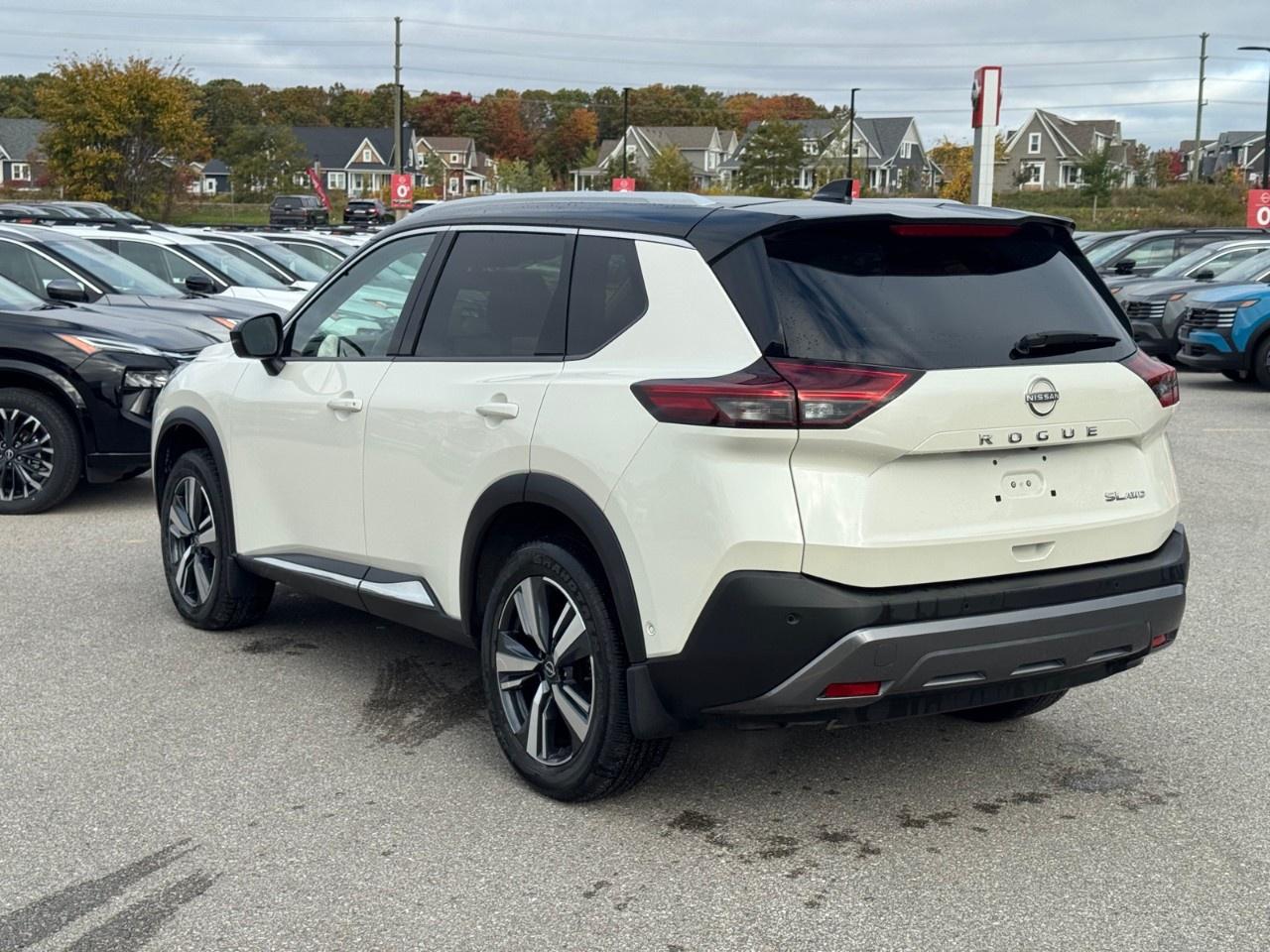 2023 Nissan Rogue AWD SL Photo4