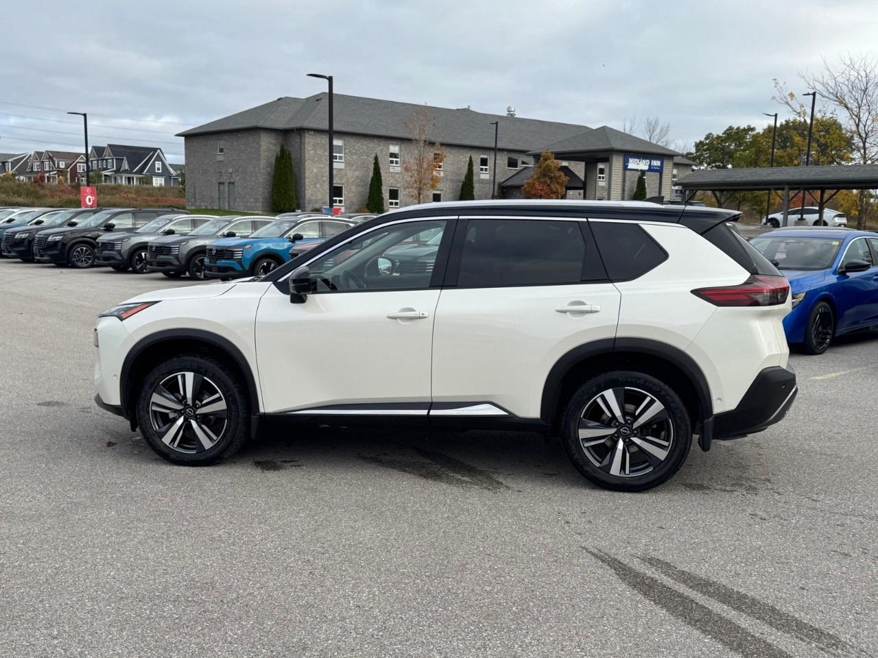 2023 Nissan Rogue AWD SL Photo