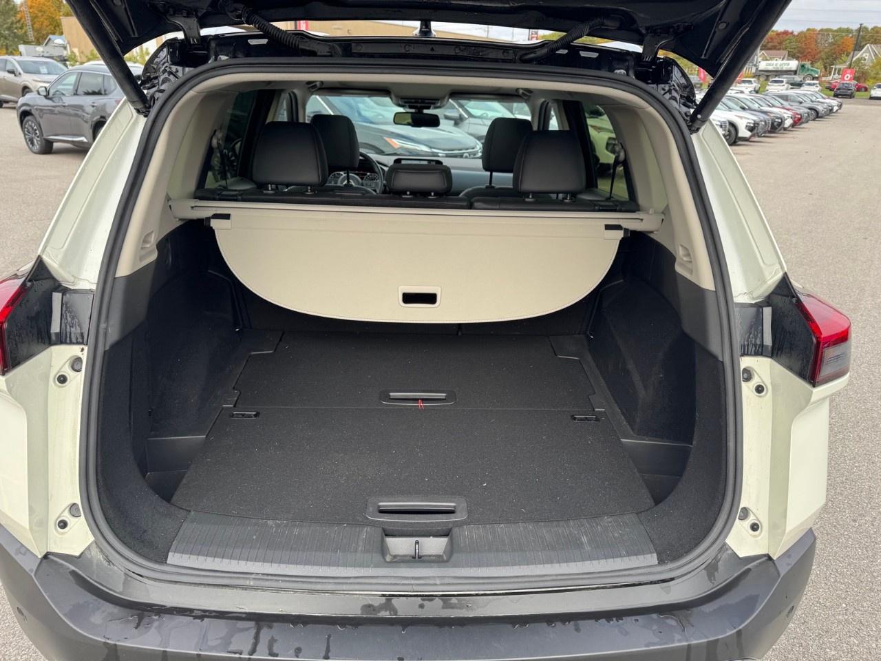2023 Nissan Rogue AWD SL Photo