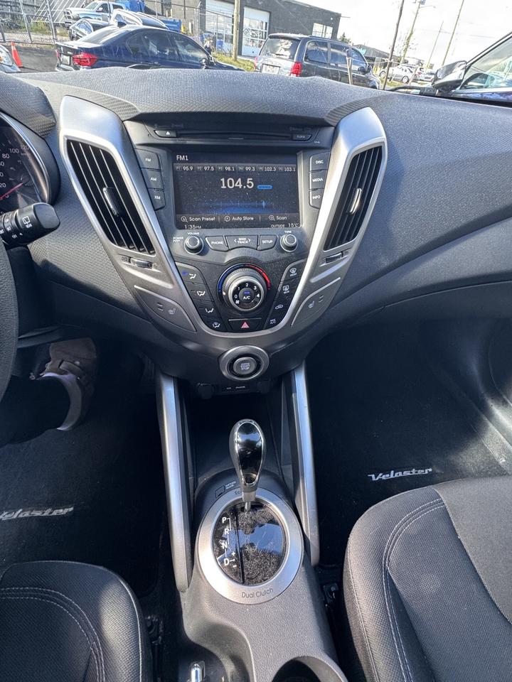 2012 Hyundai Veloster 2.0 Photo