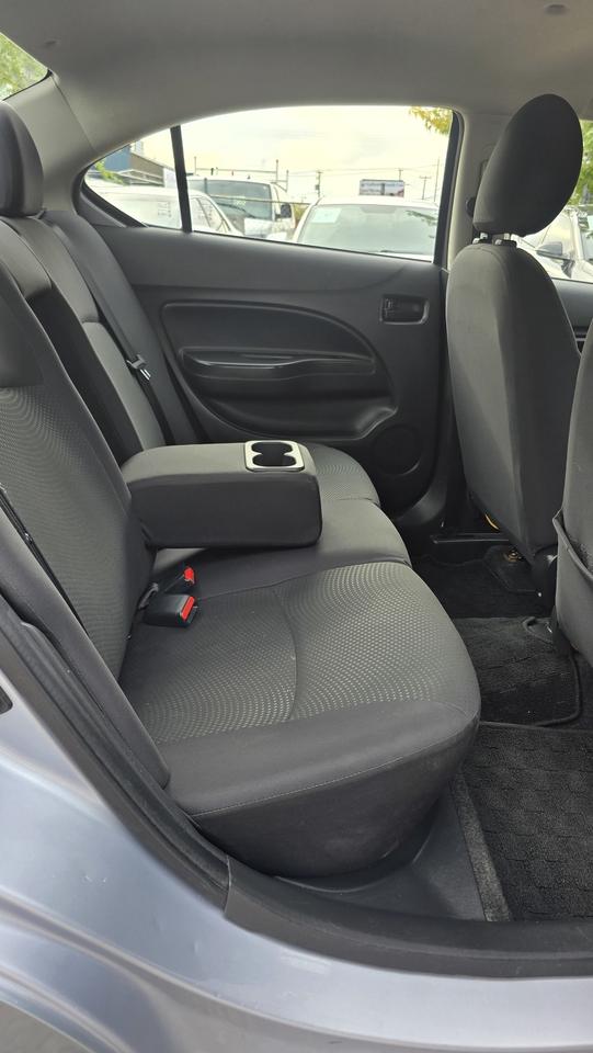 2017 Mitsubishi Mirage G4 ES Photo
