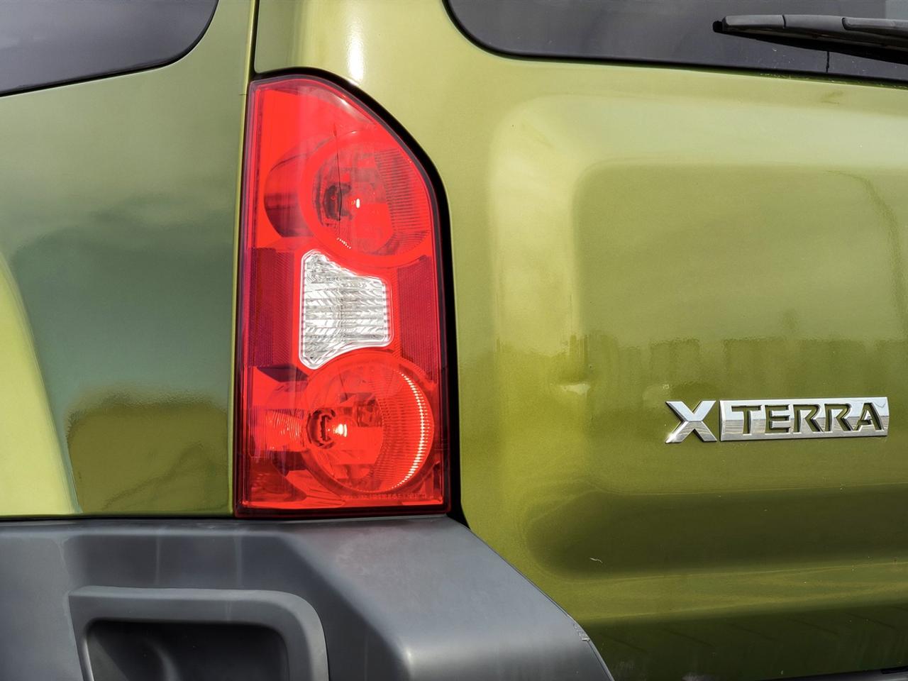 2011 Nissan Xterra PRO-4X 4X4 6-SPEED MANUAL Photo