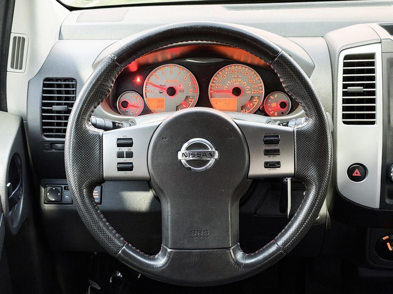 2011 Nissan Xterra PRO-4X 4X4 6-SPEED MANUAL Photo
