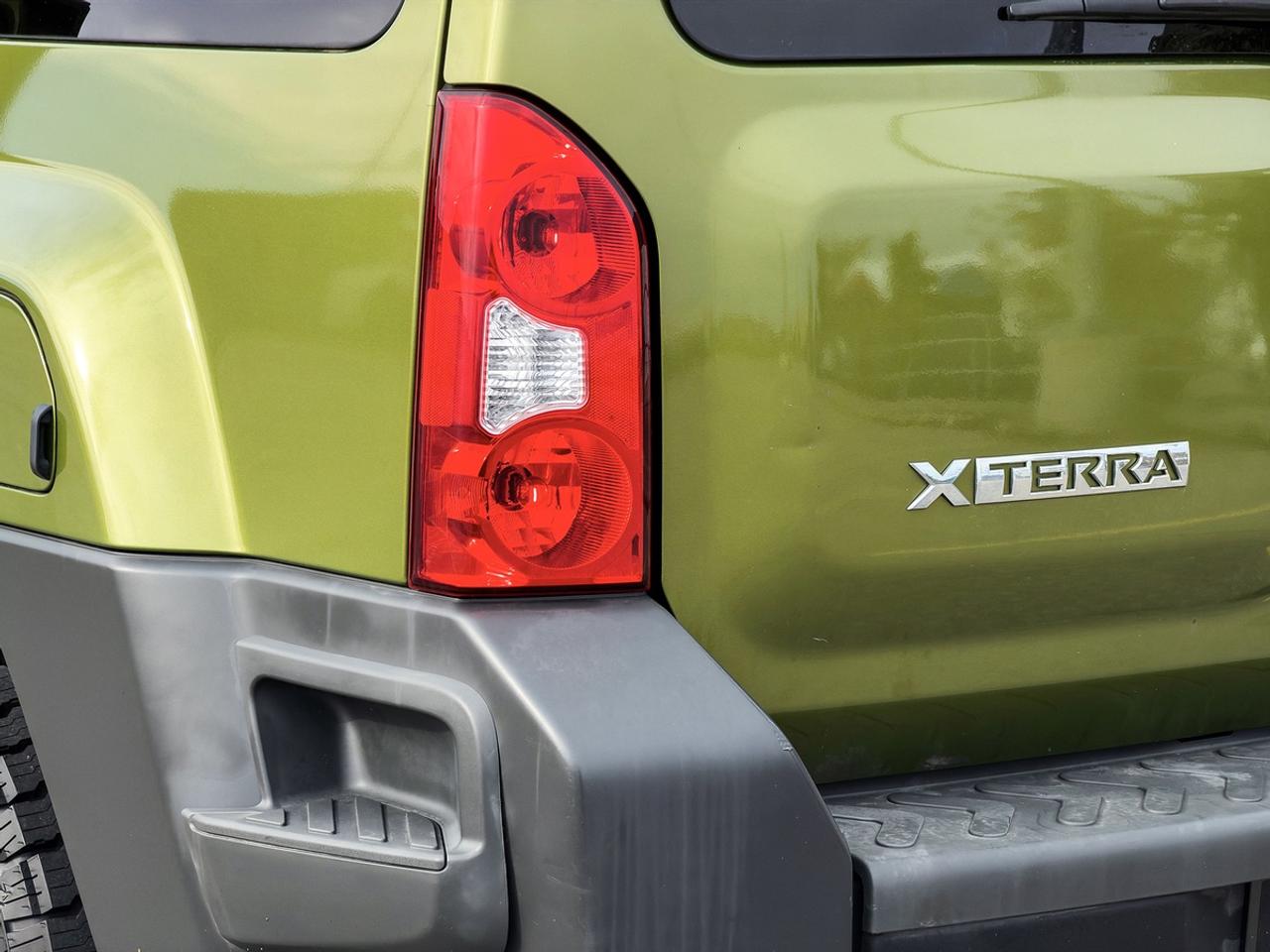 2011 Nissan Xterra PRO-4X 4X4 6-SPEED MANUAL Photo