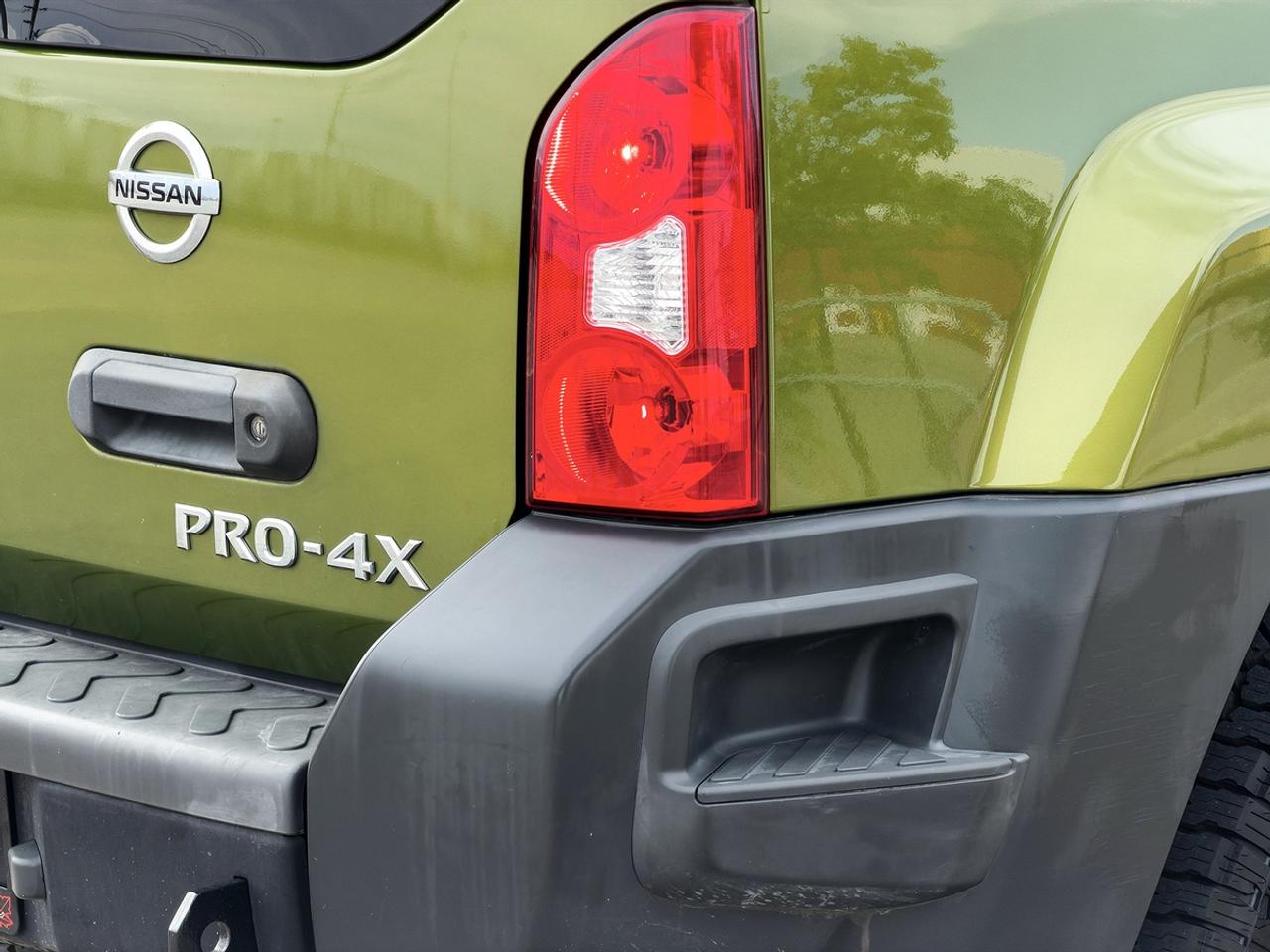 2011 Nissan Xterra PRO-4X 4X4 6-SPEED MANUAL Photo