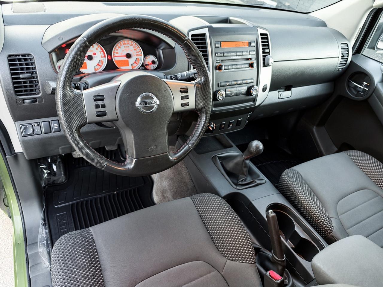 2011 Nissan Xterra PRO-4X 4X4 6-SPEED MANUAL Photo