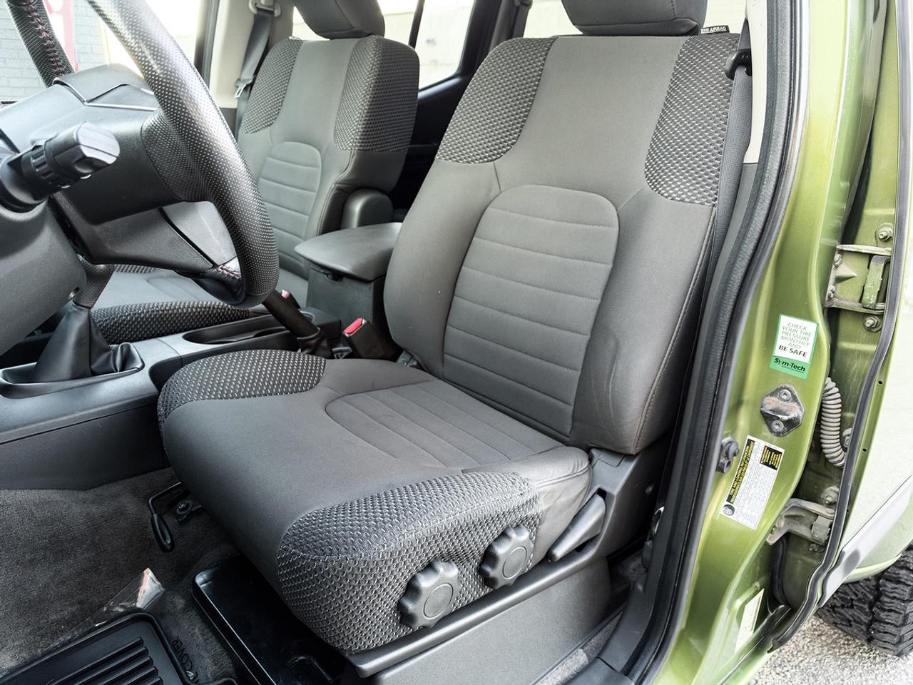 2011 Nissan Xterra PRO-4X 4X4 6-SPEED MANUAL Photo
