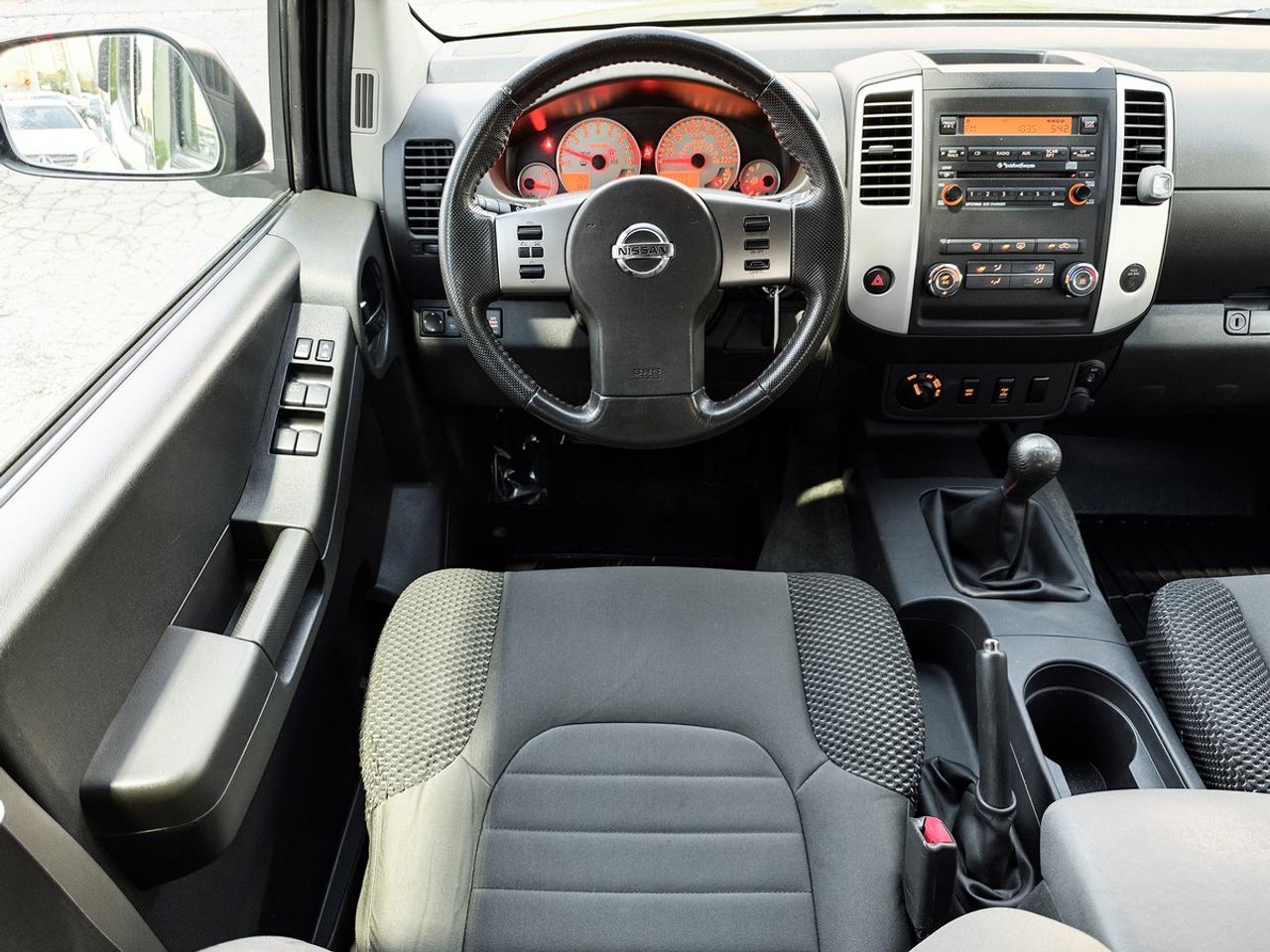 2011 Nissan Xterra PRO-4X 4X4 6-SPEED MANUAL Photo