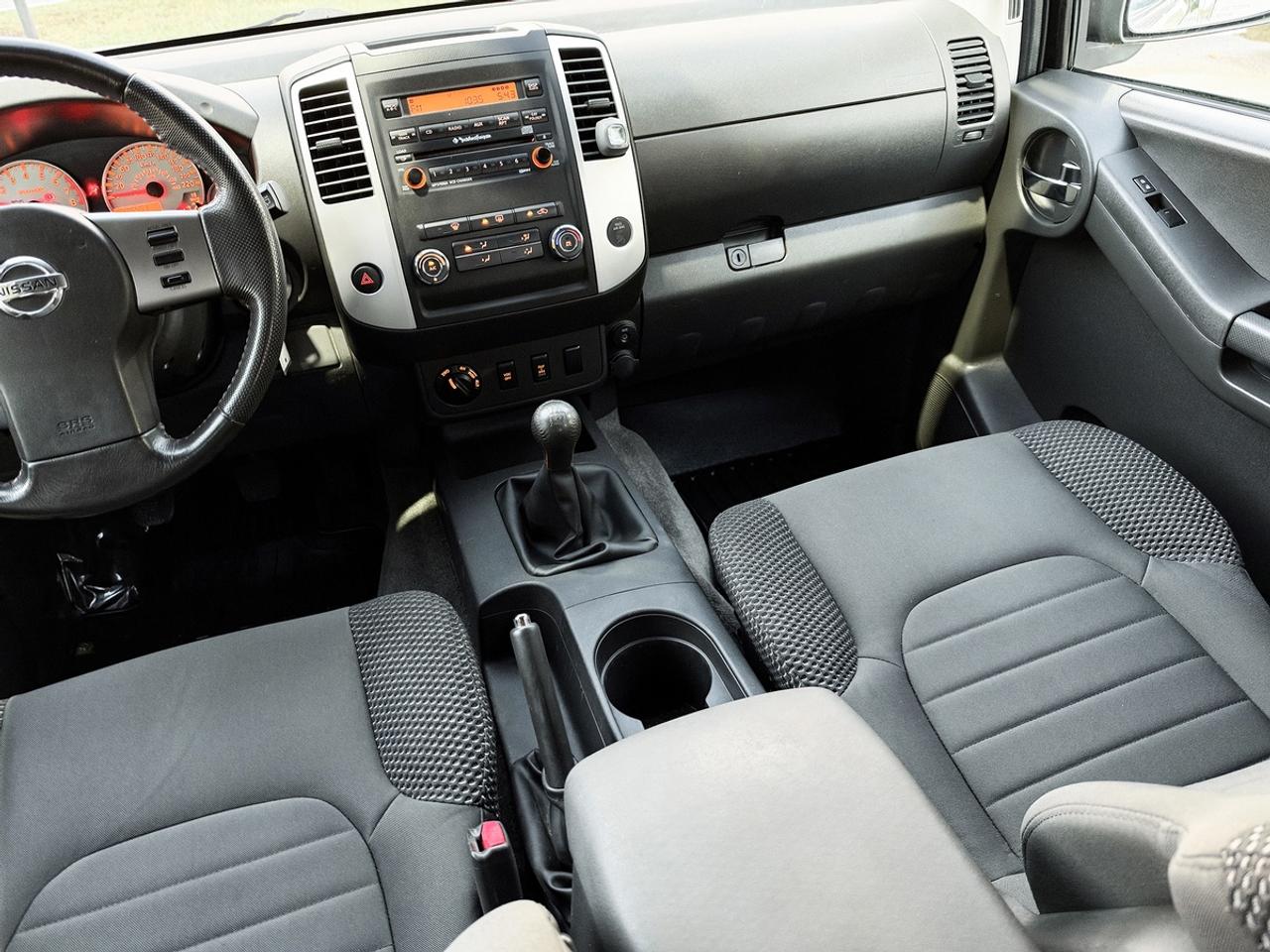 2011 Nissan Xterra PRO-4X 4X4 6-SPEED MANUAL Photo