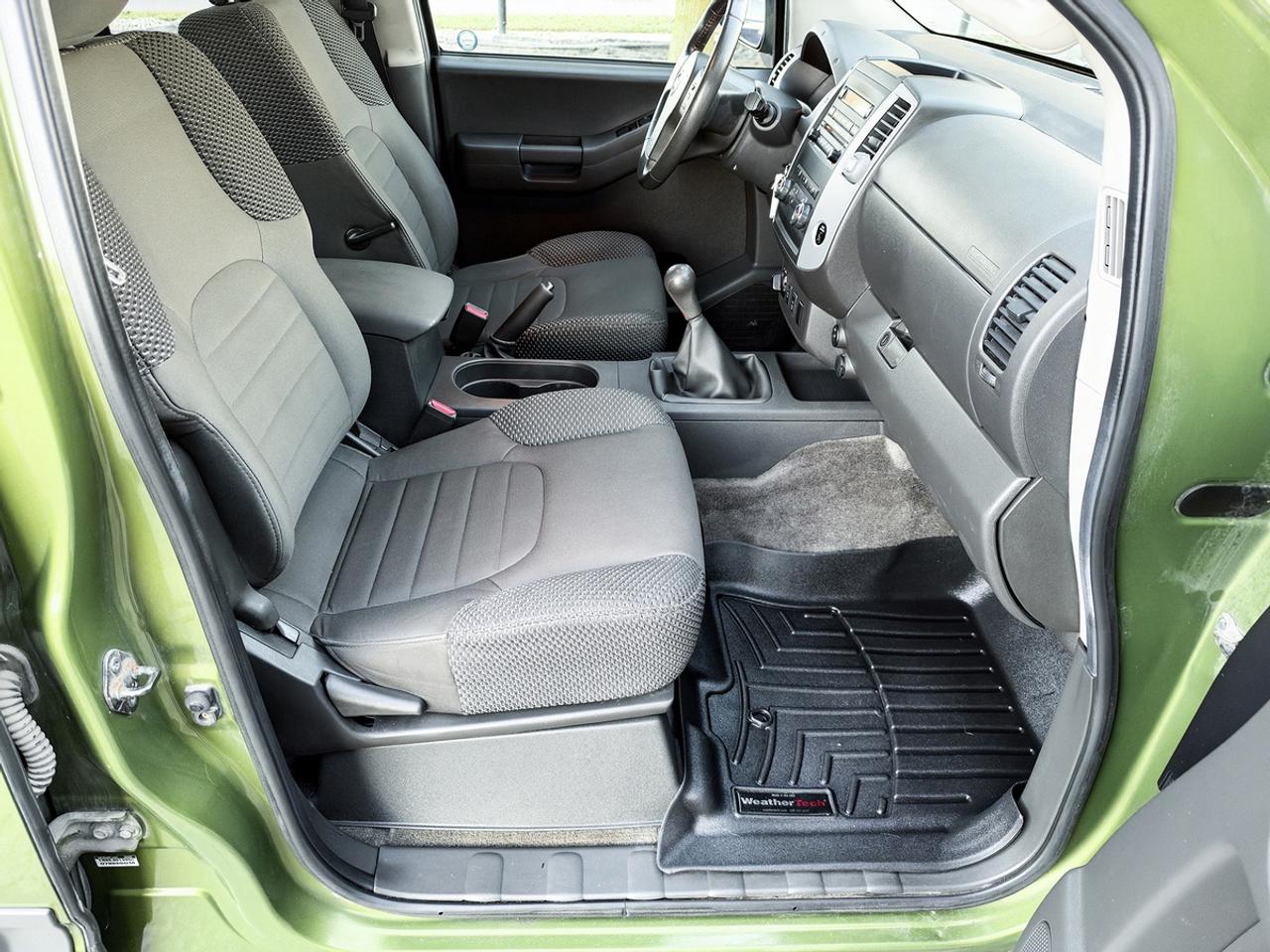 2011 Nissan Xterra PRO-4X 4X4 6-SPEED MANUAL Photo