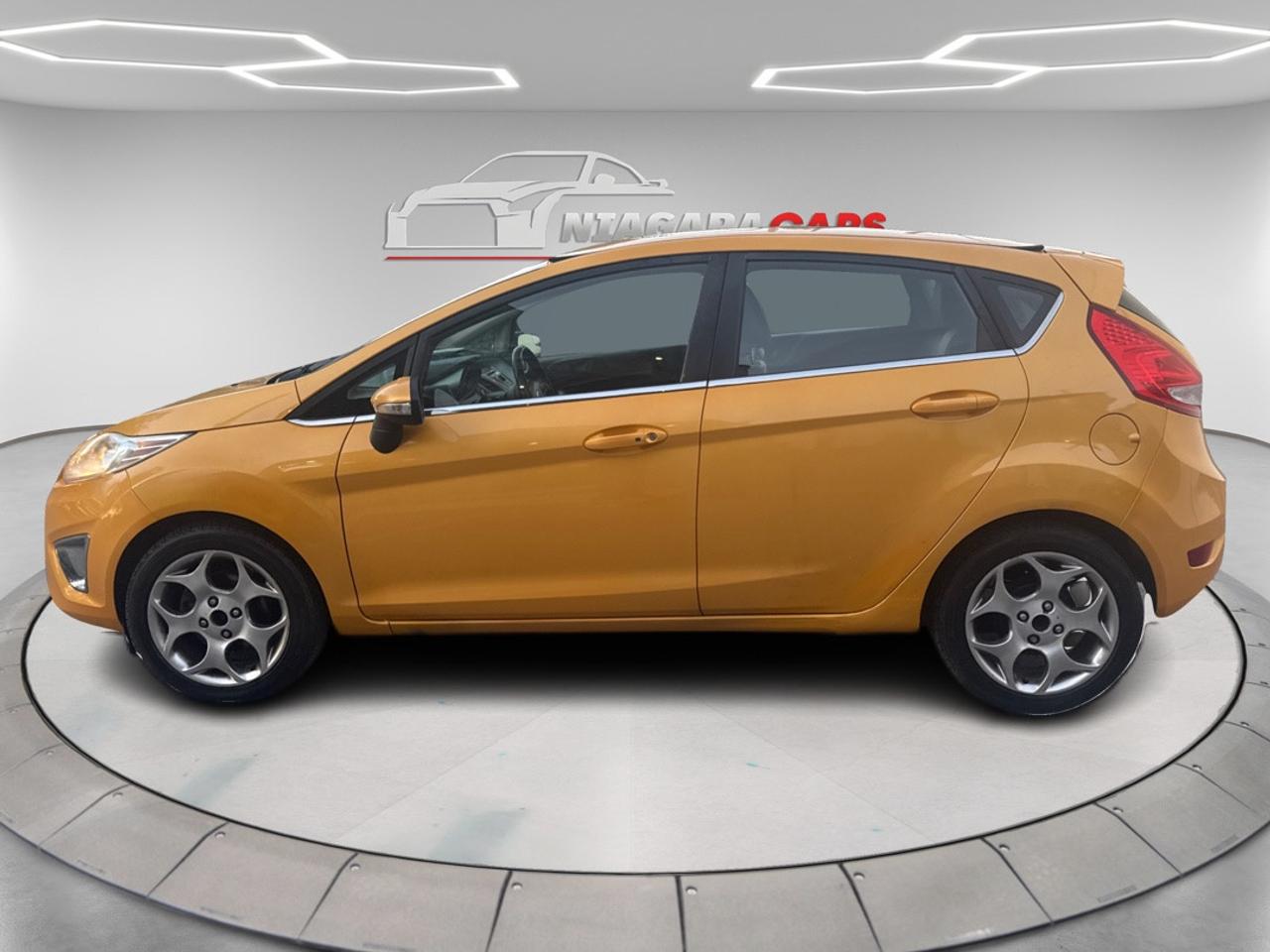 2011 Ford Fiesta SES Photo