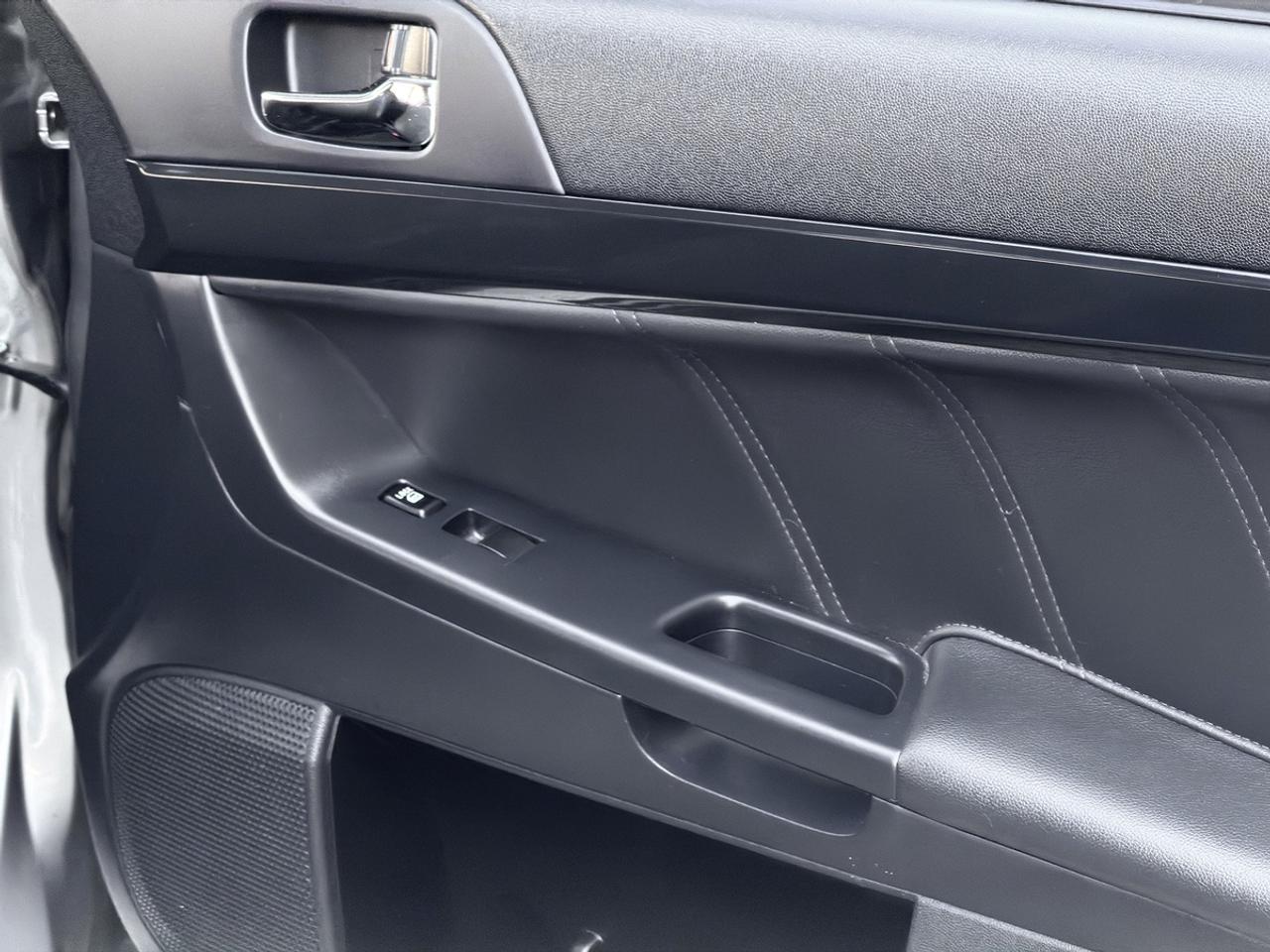 2015 Mitsubishi Lancer GT AWC 2.4L Photo
