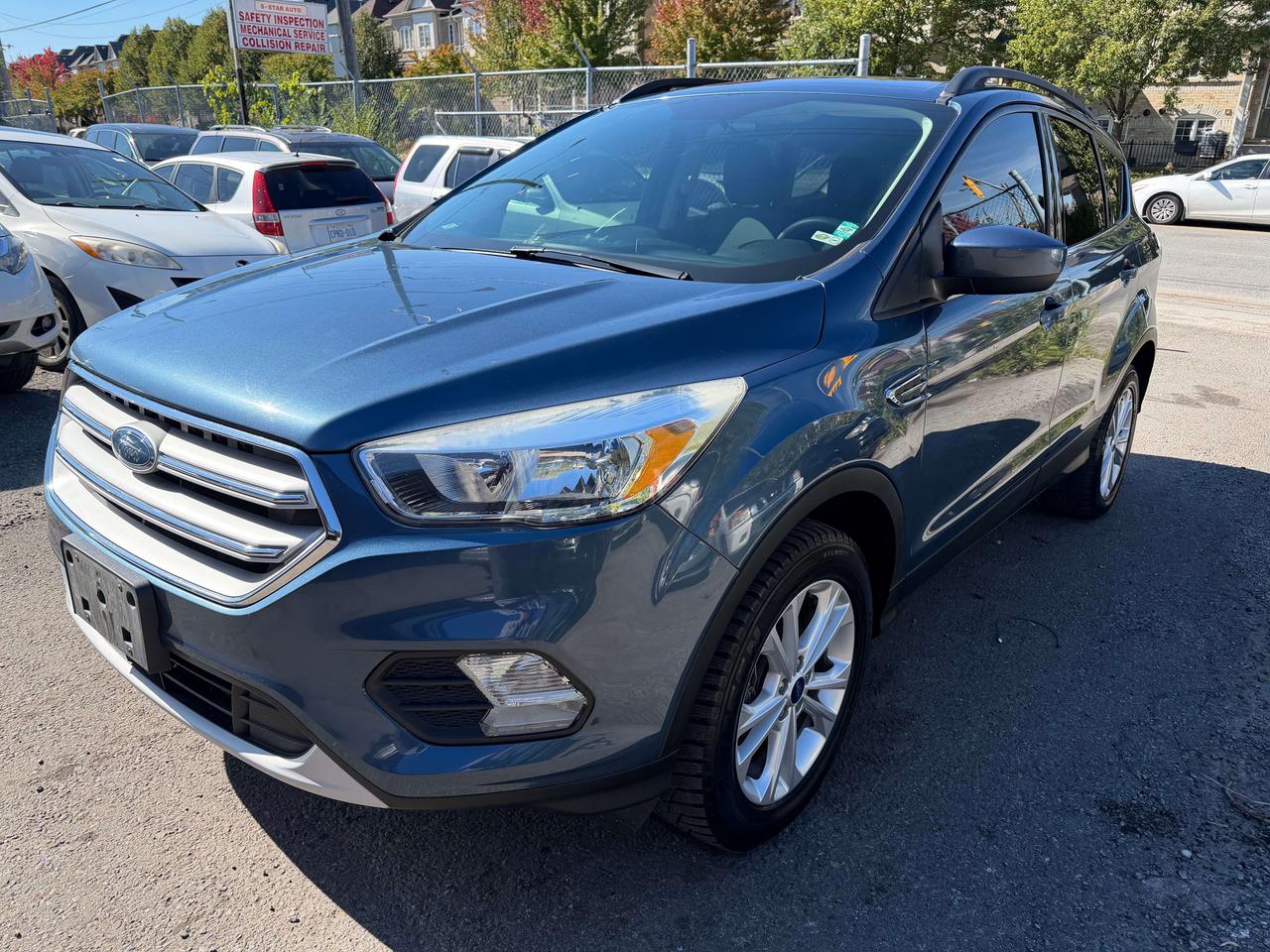 2018 Ford Escape SE Photo1