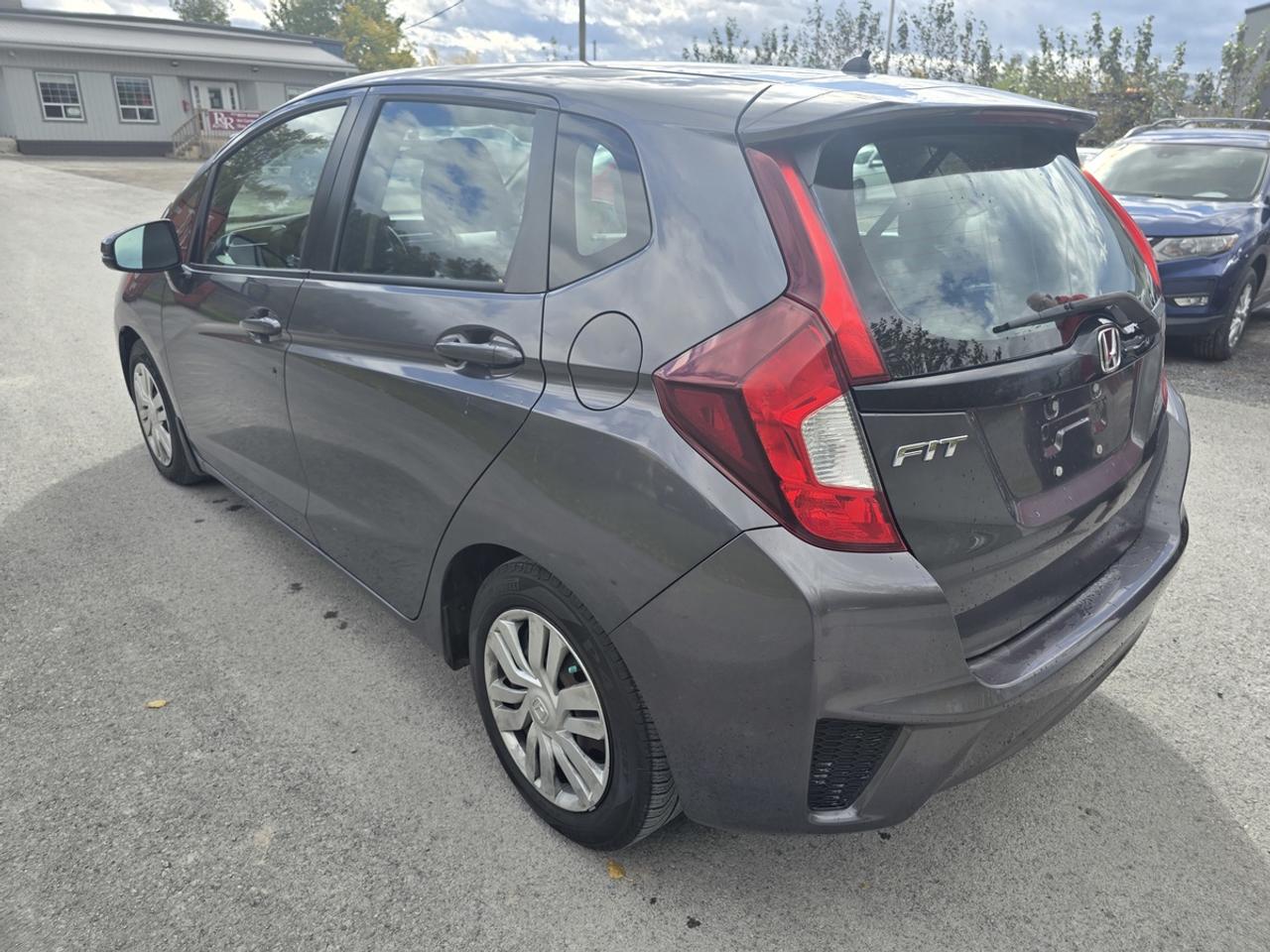 2016 Honda Fit LX Photo3