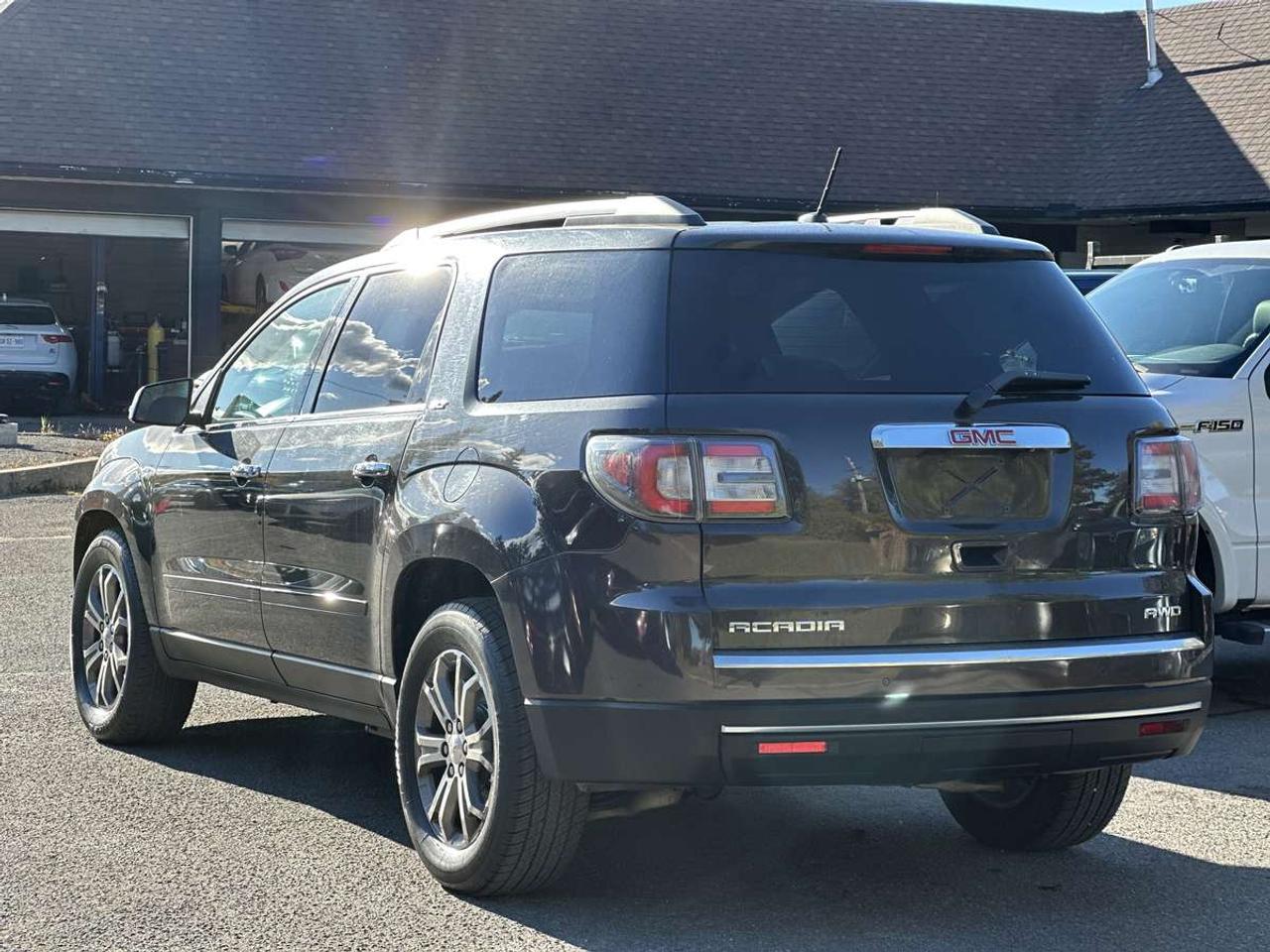 2015 GMC Acadia SLT-1 Photo