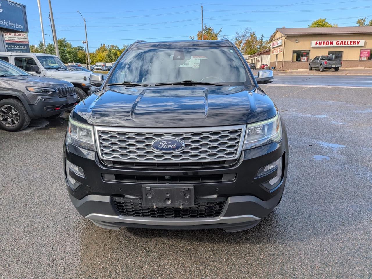 2017 Ford Explorer Platinum Photo