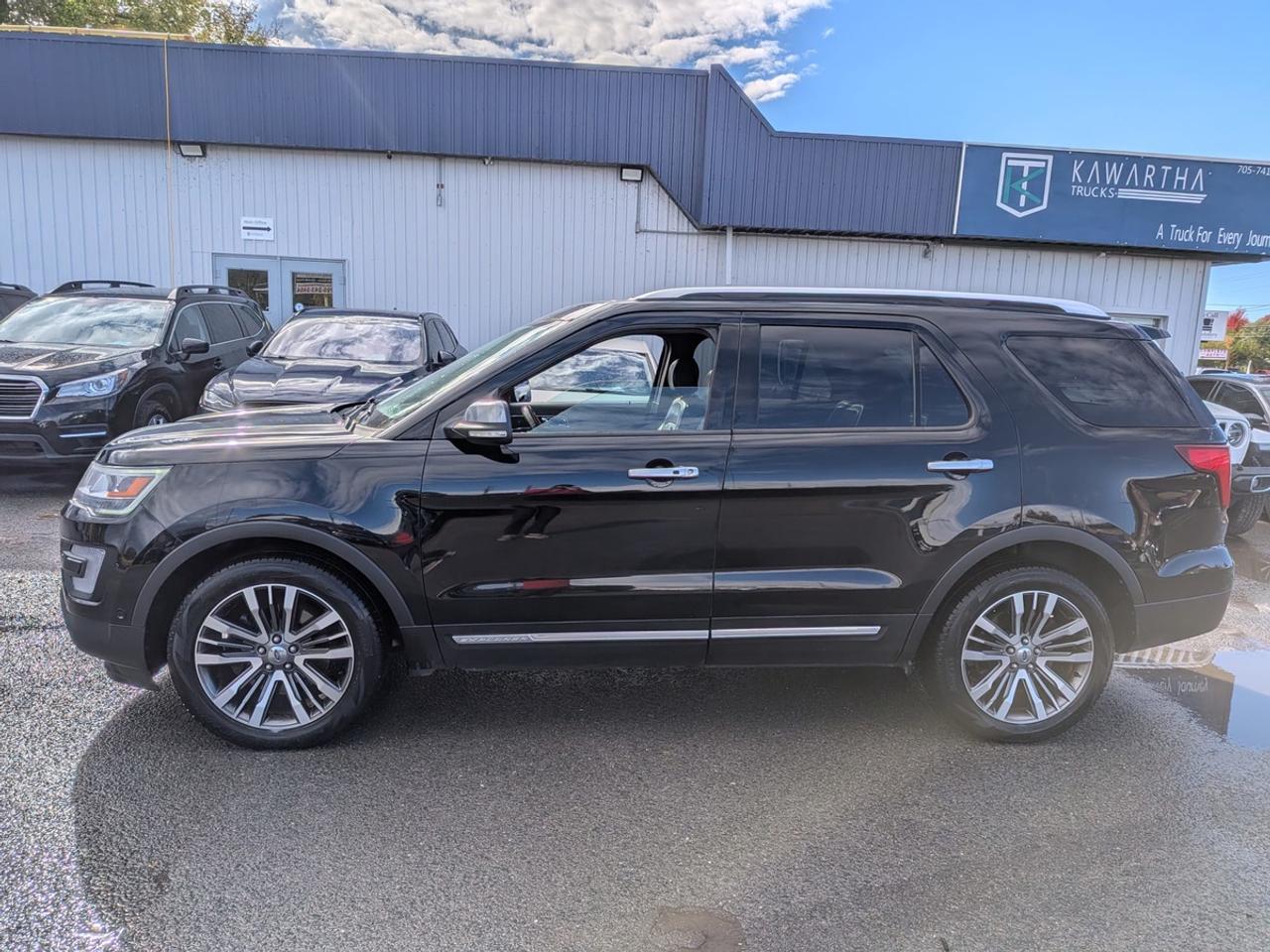 2017 Ford Explorer Platinum Photo