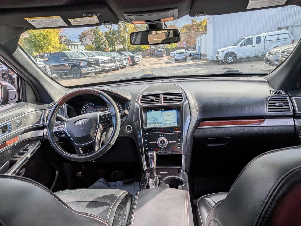 2017 Ford Explorer Platinum Photo