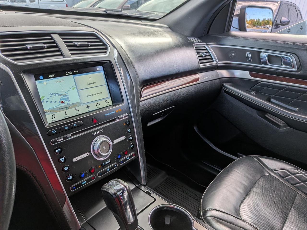 2017 Ford Explorer Platinum Photo