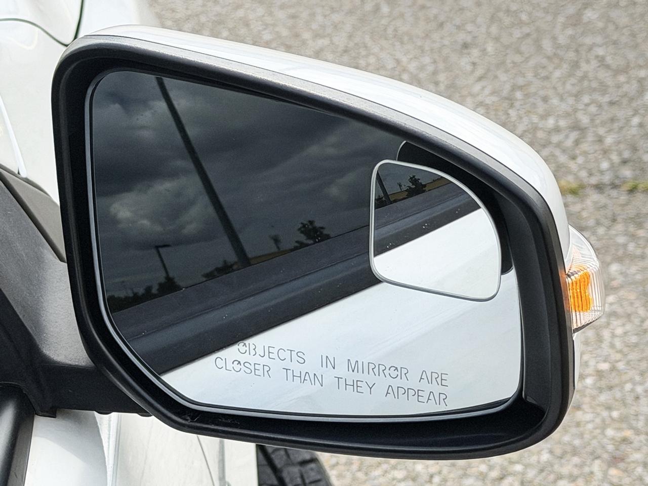 2016 Mitsubishi Lancer ES AWC 2.4L Photo