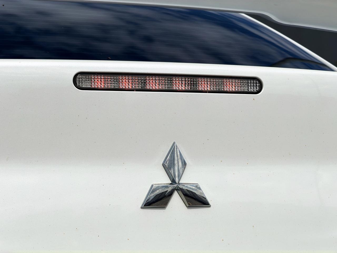 2016 Mitsubishi Lancer ES AWC 2.4L Photo