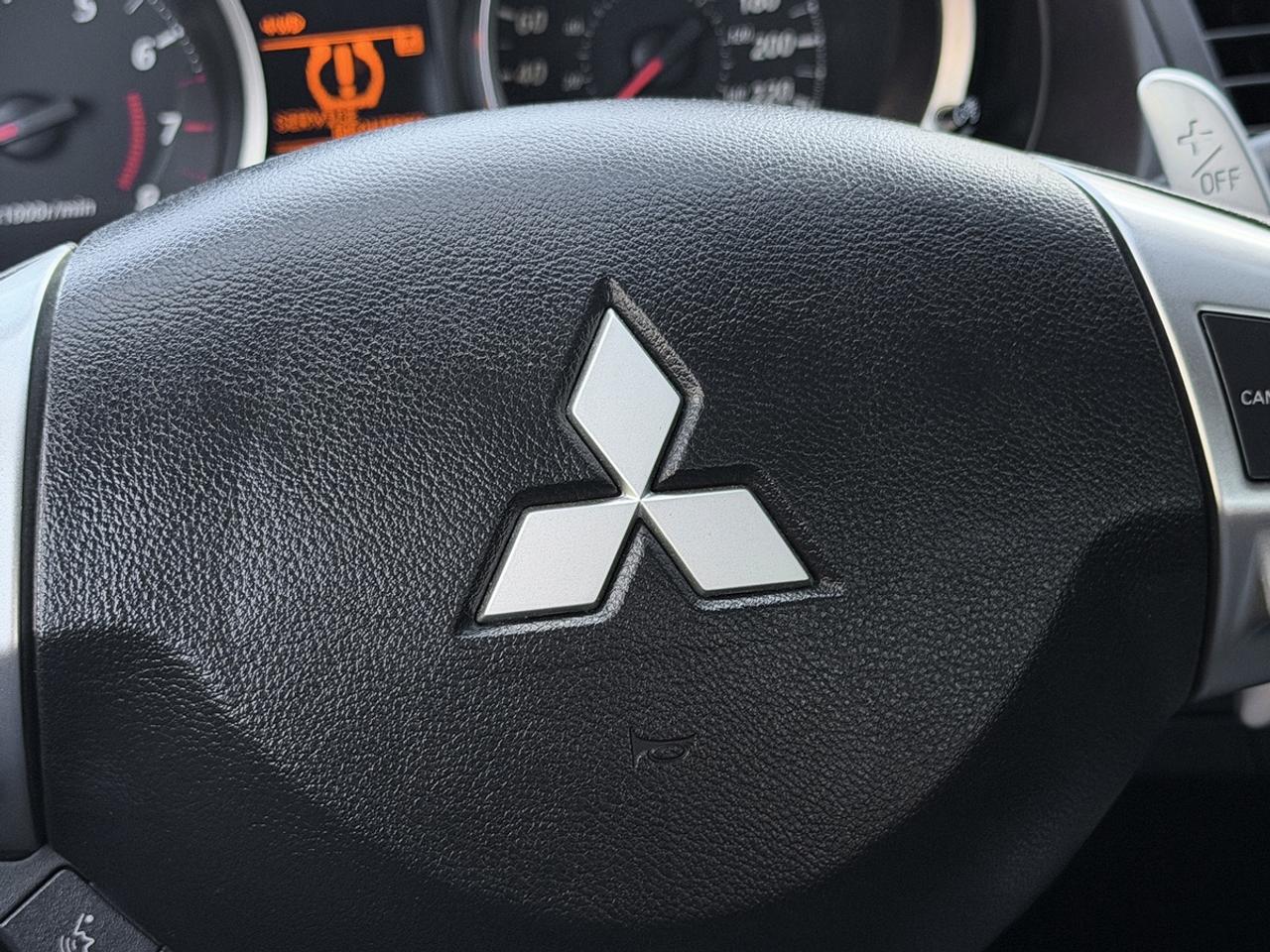 2016 Mitsubishi Lancer ES AWC 2.4L Photo