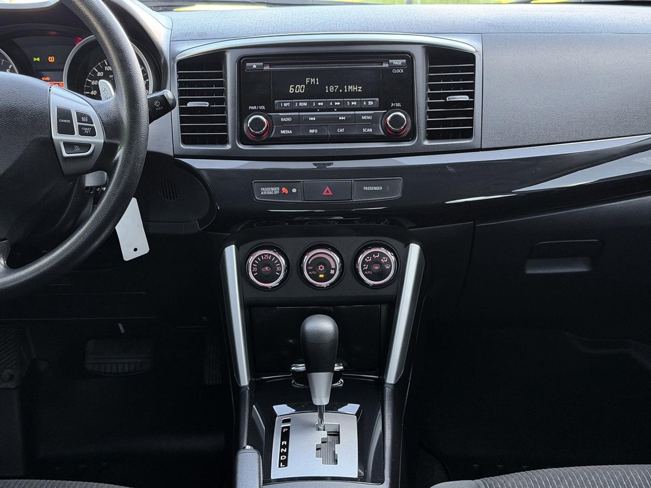 2016 Mitsubishi Lancer ES AWC 2.4L Photo