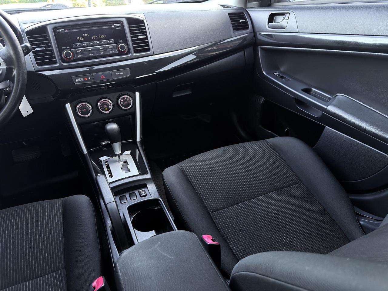 2016 Mitsubishi Lancer ES AWC 2.4L Photo