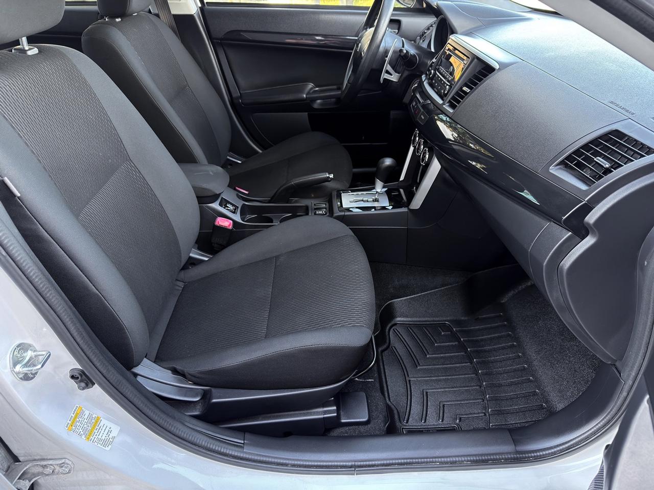 2016 Mitsubishi Lancer ES AWC 2.4L Photo
