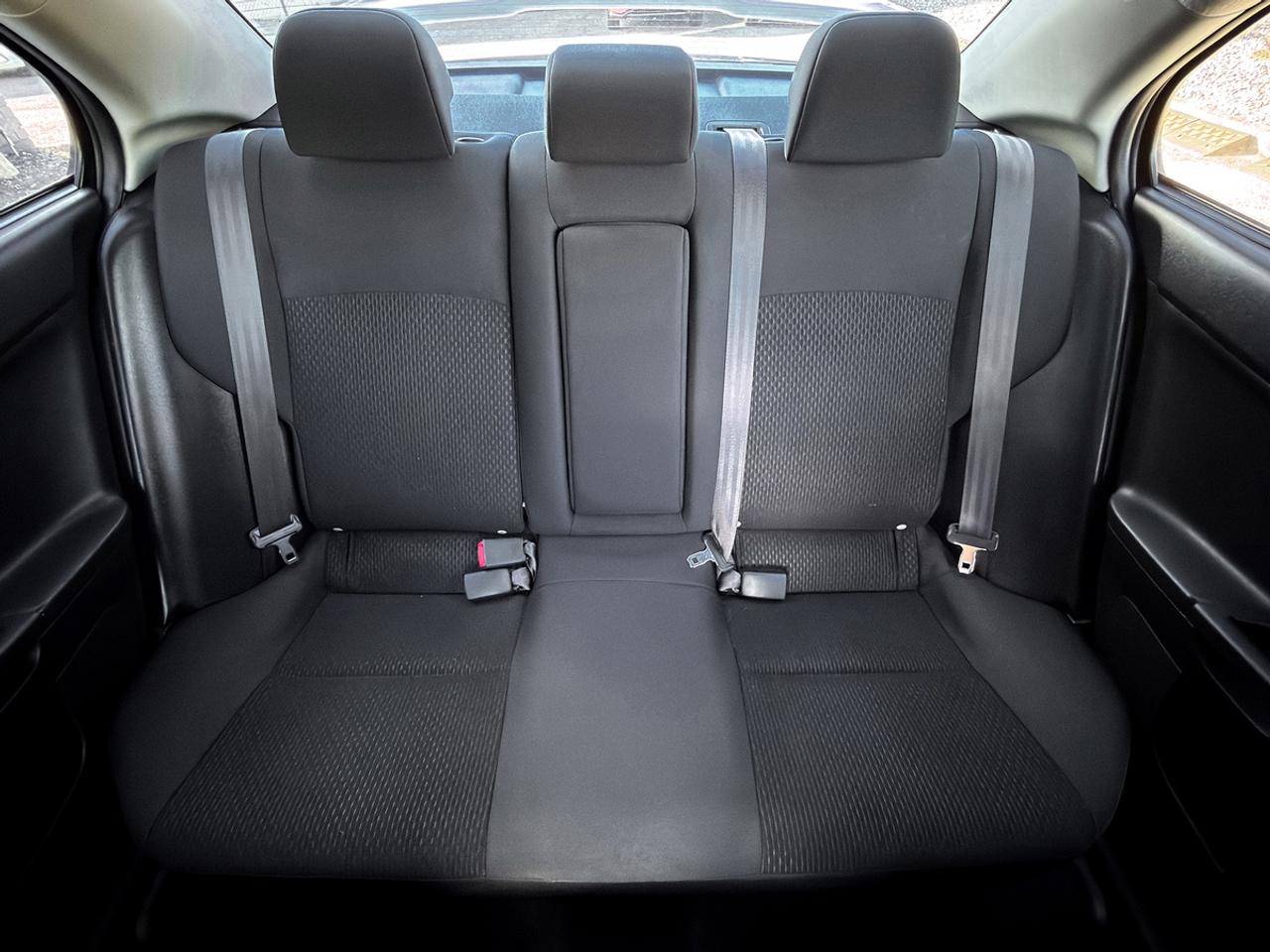 2016 Mitsubishi Lancer ES AWC 2.4L Photo