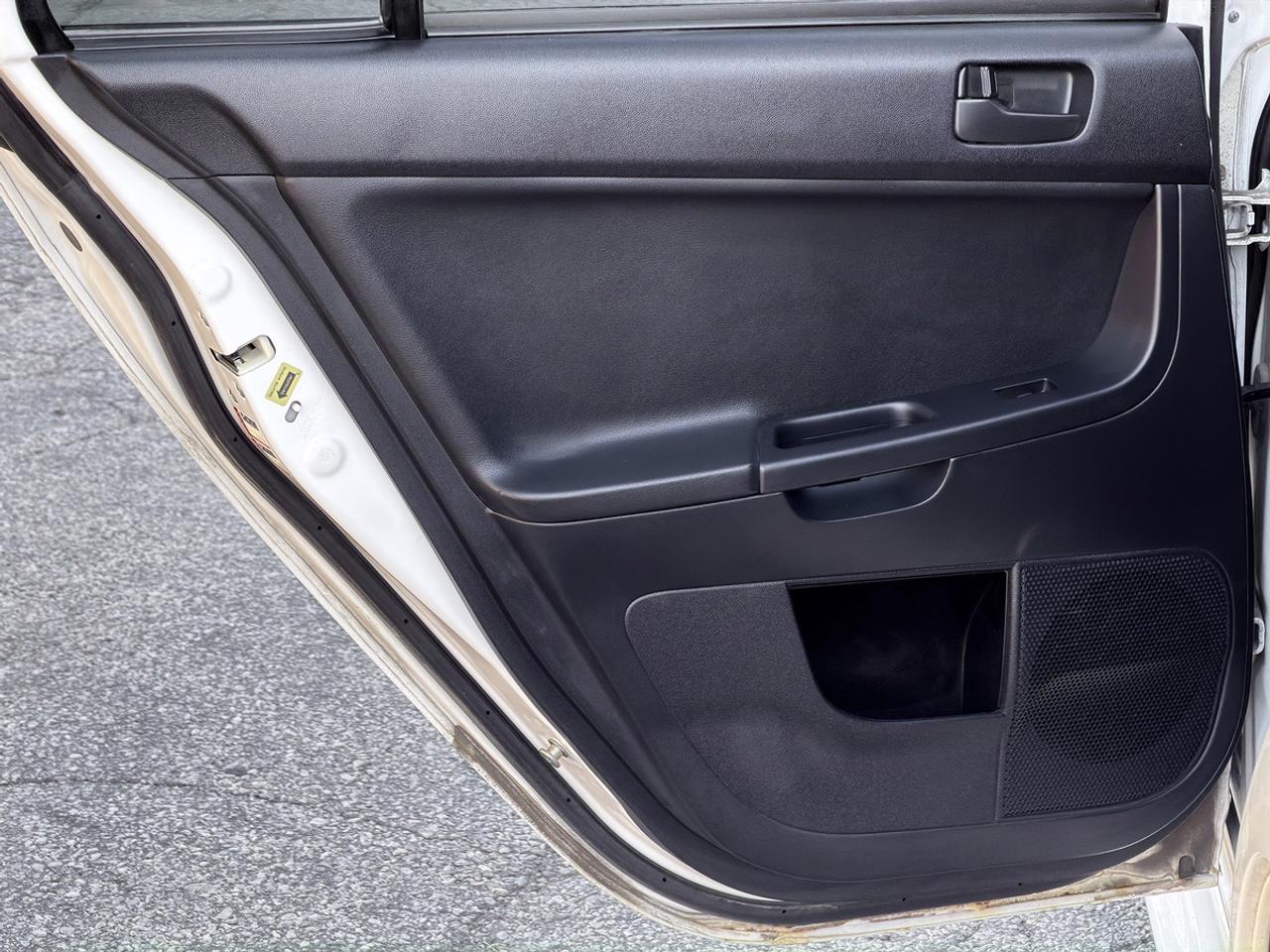 2016 Mitsubishi Lancer ES AWC 2.4L Photo