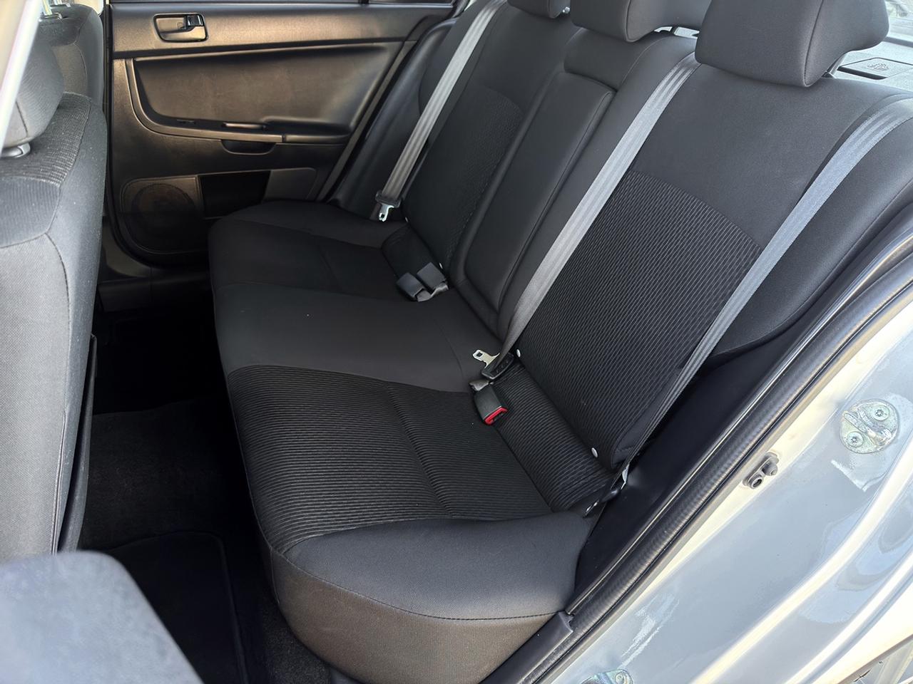 2016 Mitsubishi Lancer ES AWC 2.4L Photo