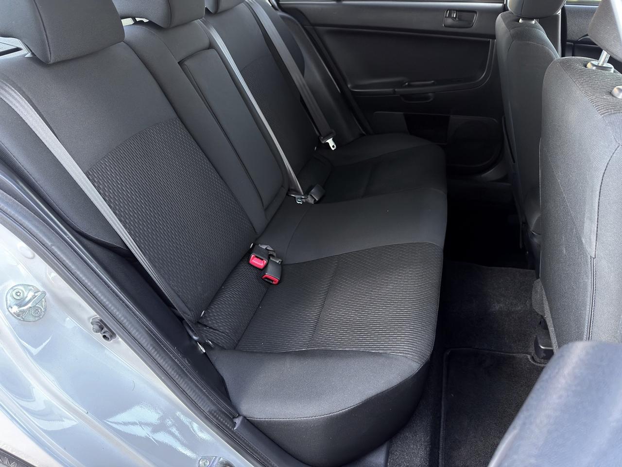 2016 Mitsubishi Lancer ES AWC 2.4L Photo