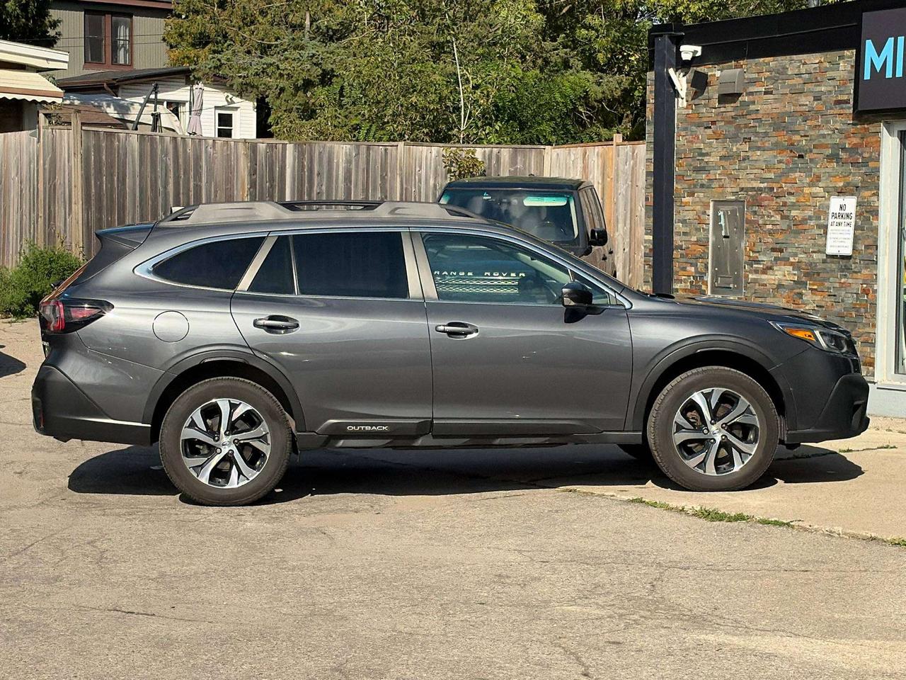 2020 Subaru Outback Clean CarFax   22 Dealer Service Records   2 Keys Photo3